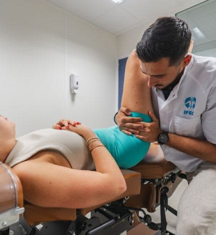 Formation et évolution professionnelle d'un chiropracteur