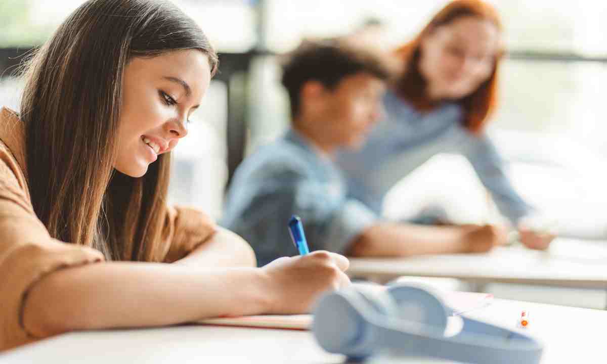 bac-francais-2025-la-methode-de-la-dissertation-1-compressed