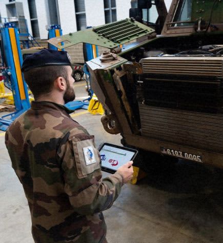 Officier sous contrat d'encadrement maintenance