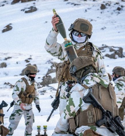 Officier sous contrat d'encadrement artillerie