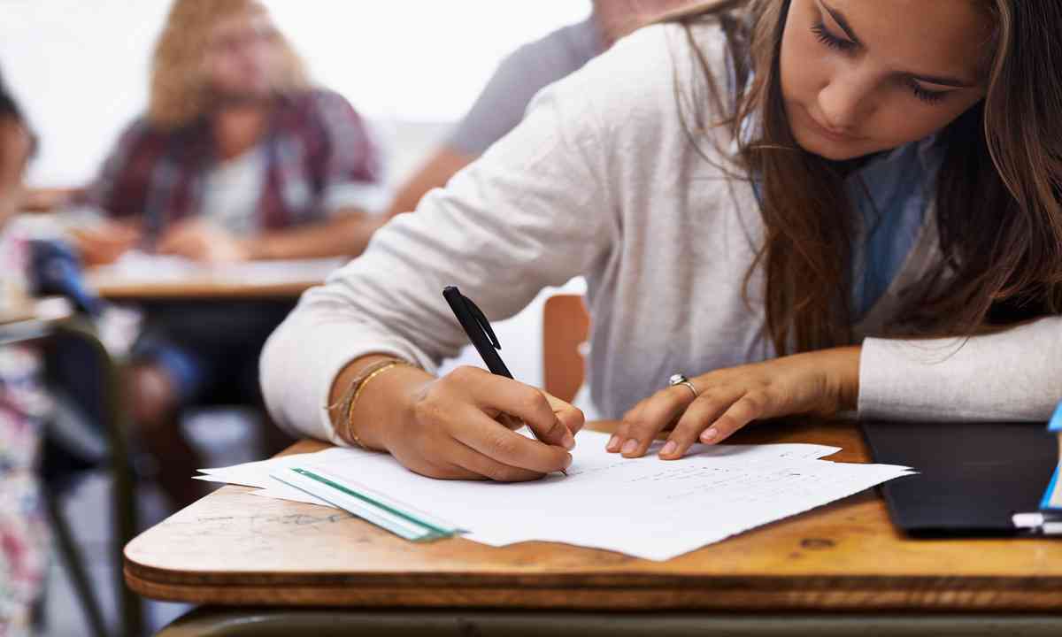 bac-2025-sujets-spe-llca-latin-1-compressed