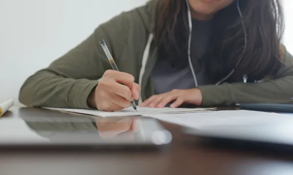 Tout savoir sur le programme LLCER en terminale