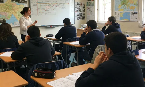 Une salle de classe pendant la spécialité HGGSP