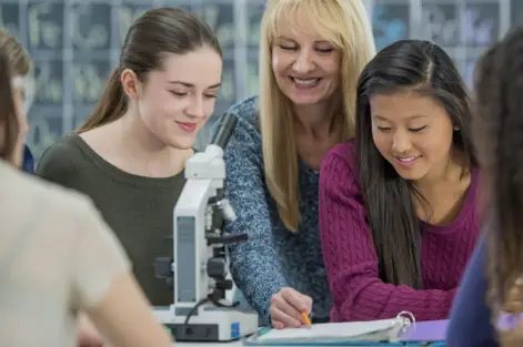 Révise avec les annales corrigées de sciences pour le brevet 2025