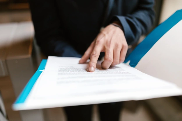 Qui remplit la fiche Avenir et que contient-elle ?